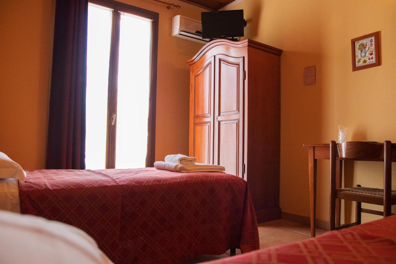 Agriturismo Ai Due Volti Дособуоно Екстериор снимка